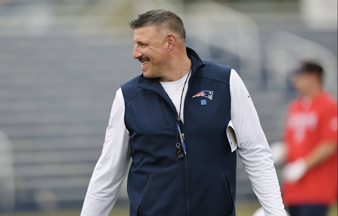 MJRodnick's tweet image. Week 13, 2024 - Patriots eliminated from playoffs.

Week 13, 2025 - Patriots hold #1 seed in the AFC.

This man is a big reason why.  🔥 🔥