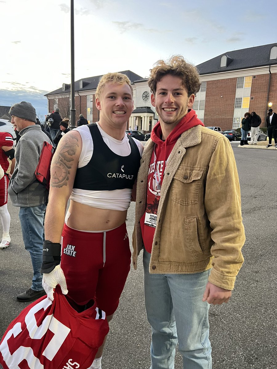 Thankful to get a Game Invite to <a href="/JSUGamecocks/">Jax State Athletics</a>. Had a great time and glad I got to meet some linebackers. 
<a href="/SteveSmithFBC/">Steve Smith</a> <a href="/maxwellthurmond/">Max Thurmond</a> <a href="/_Davis_Boy12/">⭐️Deshaun Davis⭐</a> <a href="/CoachBertB/">Bert Biffani</a> <a href="/thaxtongallagh1/">thaxton gallagher</a> <a href="/MacSanders20/">Mac Sanders</a>