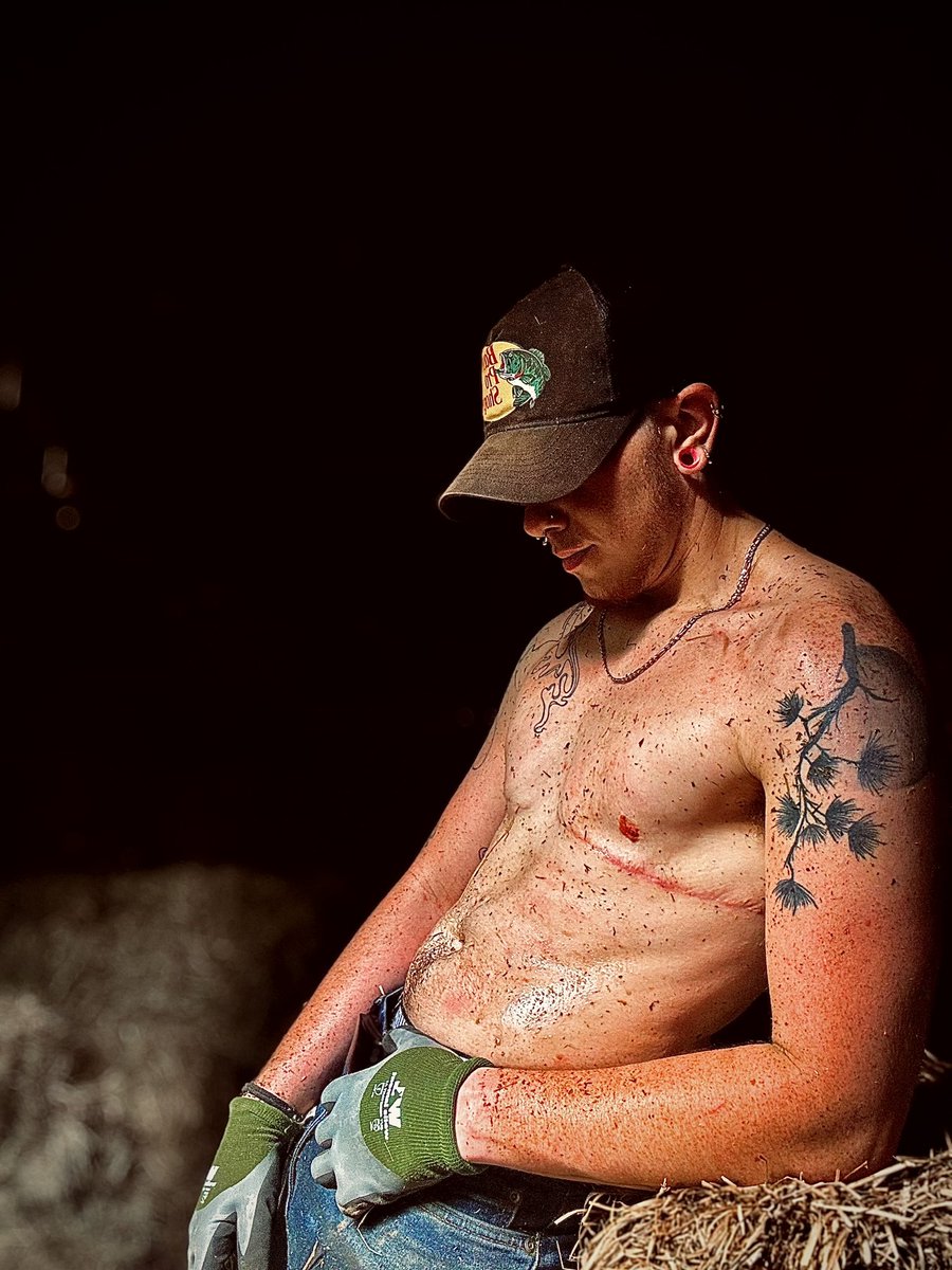 MaceAnthony87's tweet photo. Yeehaw 🤠💦 #ftm #LGBTQIA https://t.co/bL1xgu4rxc