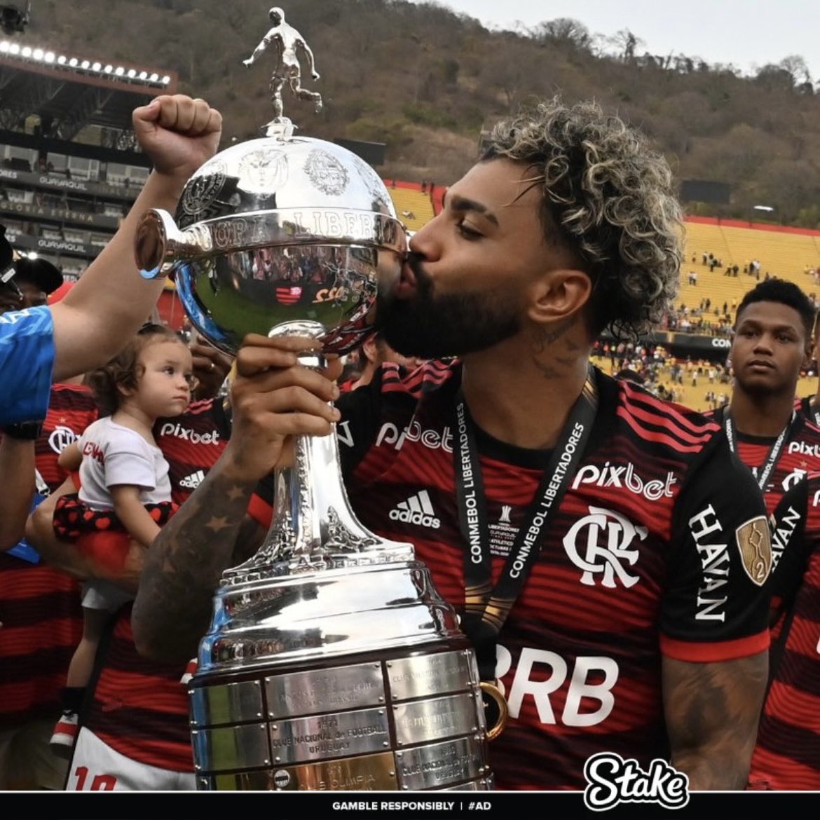 CR7Brasil's tweet photo. Gabigol tá feliz lá no céu🙏🙌 https://t.co/5o6exUYnAH