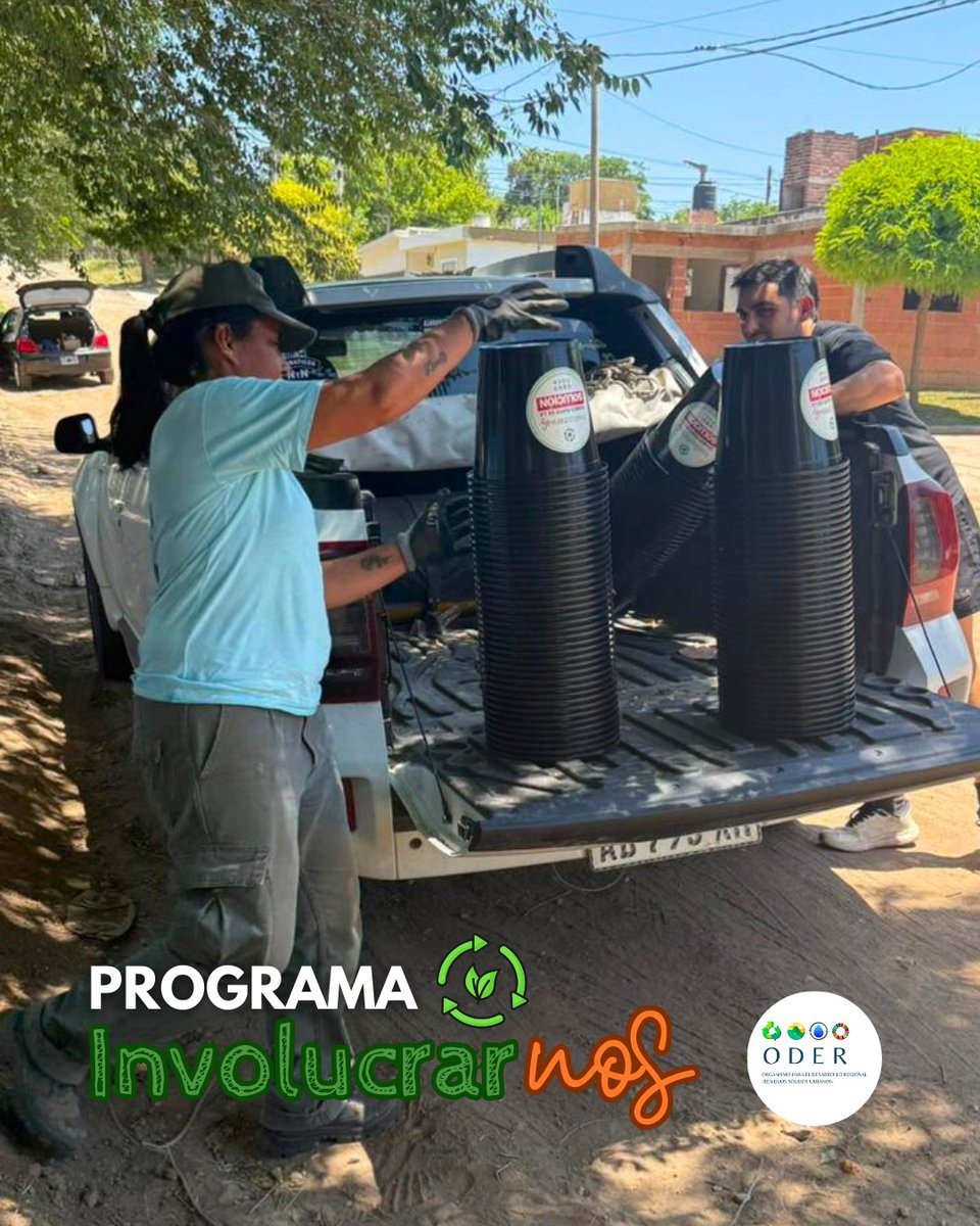 OderRegional's tweet image. ♻️ Programa Involucrarnos

Continuamos visitando los municipios de Punilla para impulsar el Programa Involucrarnos. En esta oportunidad visitamos el Área de Ambiente de la Municipalidad de Cosquín Oficial para entregar los kits de compostaje.  

#programa #involucrarnos #residuos