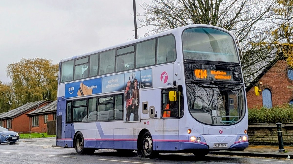 WC2512's tweet photo. Buses for the blues in #Failsworth this afternoon ⚽ 

@SelwynsCoaches YR61 RRX at the Willow Tavern working the Failsworth blues supporters contract.
#FirstManchester 37419 - MX58 DYN at St Johns Church working the MC14 matchday bus heading to the #EtihadStadium. https://t.co/qqR8hAvJMB