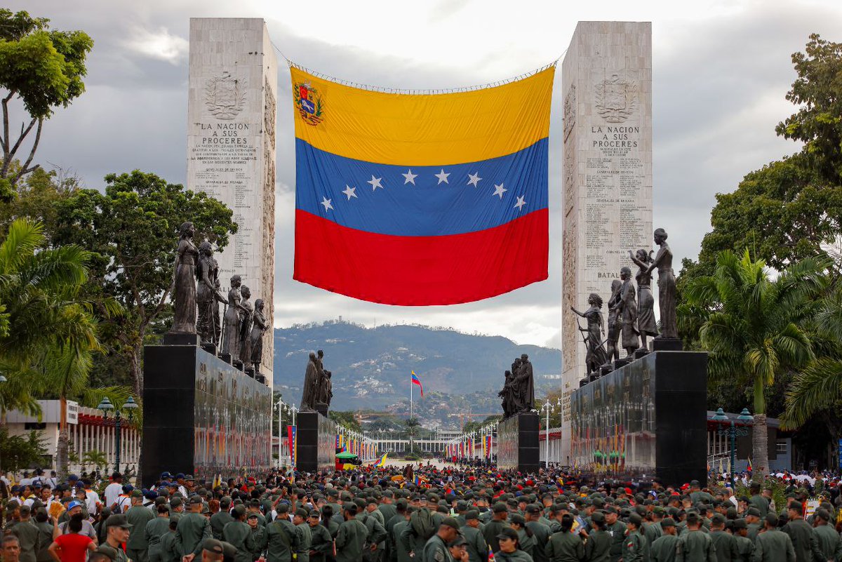 <a href="/ArondonFT/">Alejandro Rondón</a> AQUÍ EN VENEZUELA MANDA EL PUEBLO, TRUMP NI EN SU PAÍS MANDA, LO TIENE VUELTO MI3RDAAAAA 💩💩💩 SE QUEDARÁ CON LAS GANAS Y SI LO INTENTA LA ESTRELLADA SERÁ GRANDE 💪🏻🇻🇪💪🏻

<a href="/dcabellor/">Diosdado Cabello R</a> <a href="/4F_Mamba/">Mamba Negra</a> <a href="/INDIURBANEJA/">Indira Urbaneja</a> <a href="/CMonteroOficial/">Carlos Montero</a> <a href="/jacksonhinklle/">Jackson Hinkle 🇺🇸</a>