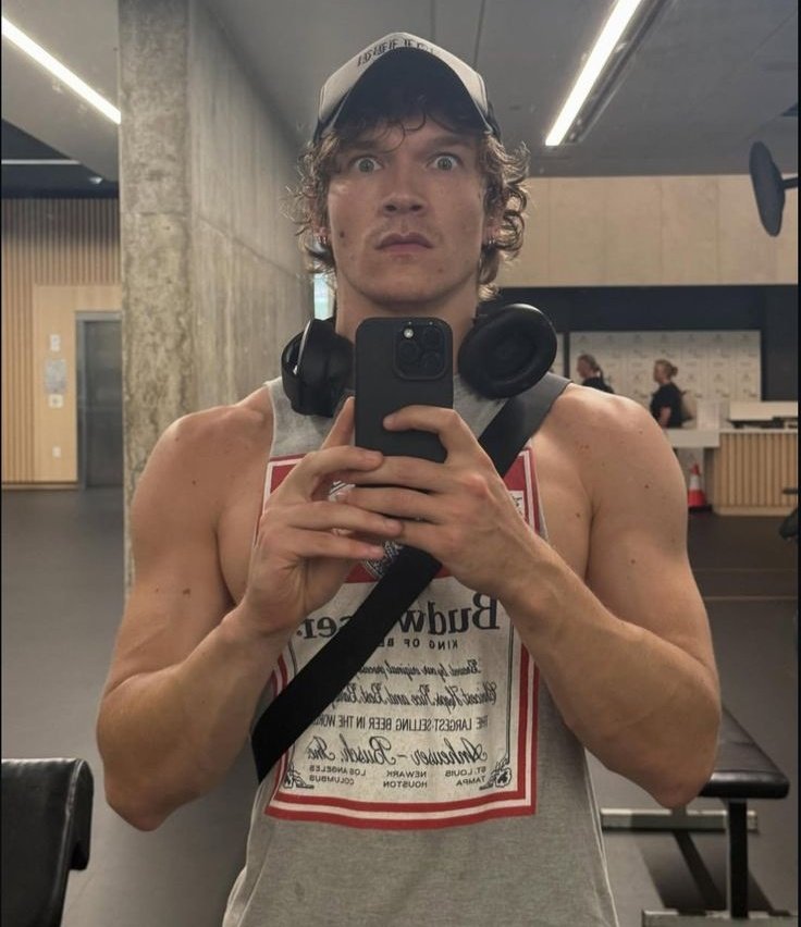 hrhtzp's tweet image. yeah.