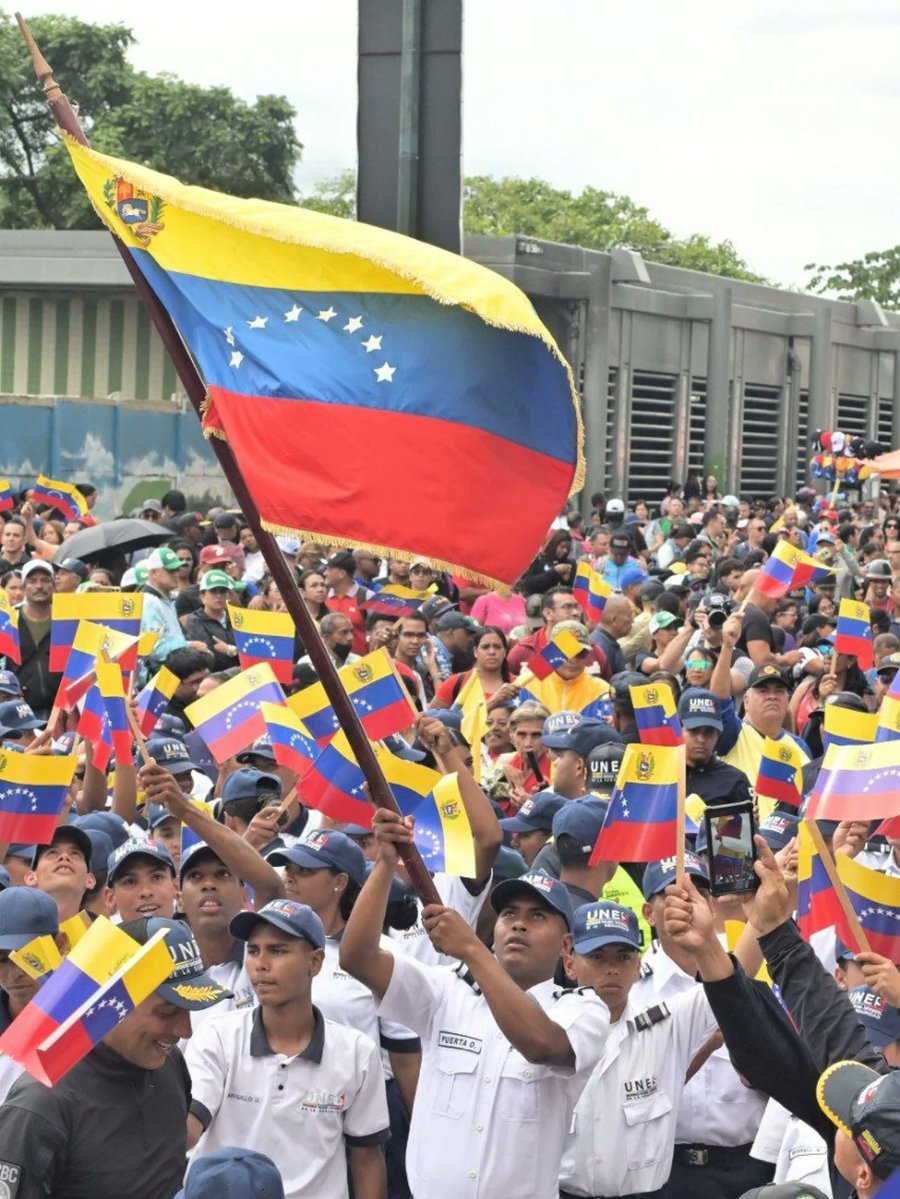 <a href="/ArondonFT/">Alejandro Rondón</a> AQUÍ HAY MUCHOS APÁTRIDAS LIDERADOS POR LA PRIMERA VENDE PATRIA LA MARÍA MACHADO CONTRA ELLOS TODO EL PESO DE LA LEY, LOS VENEZOLANOS CONSCIENTE ESTAMOS ALERTA Y EN UNIÓN CÍVICO, MILITAR Y POLICIAL 👊🏻🇻🇪👊🏻

<a href="/4F_Mamba/">Mamba Negra</a> <a href="/dcabellor/">Diosdado Cabello R</a> <a href="/INDIURBANEJA/">Indira Urbaneja</a> <a href="/jacksonhinklle/">Jackson Hinkle 🇺🇸</a> <a href="/CMonteroOficial/">Carlos Montero</a>