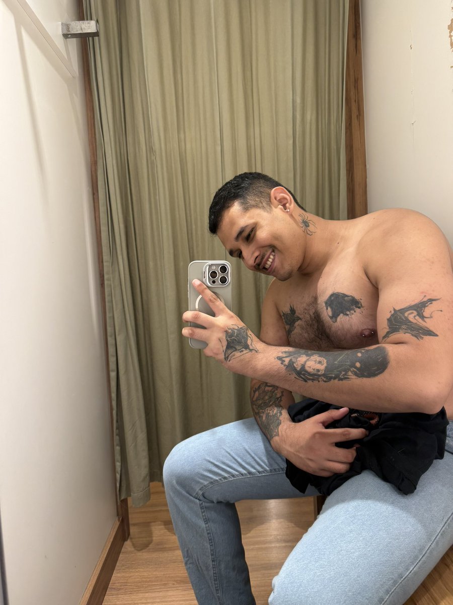 Davis2cast's tweet image. Cada dia mais peitudin