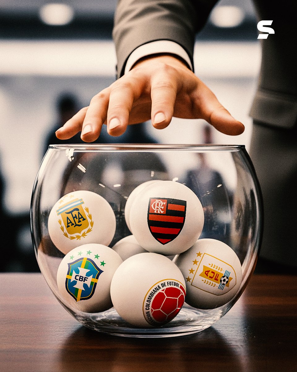 sportv's tweet image. FALTAM 6 DIAS PRO SORTEIO DA COPA DO MUNDO! 🌍

A contagem já virou personagem da temporada: em cinco dias o mundo vai conhecer os grupos do Mundial. E sim, vai ter Seleção nova entrando no globo do sorteio, afinal o Flamengo não é time, é uma Seleção.

#Libertadores