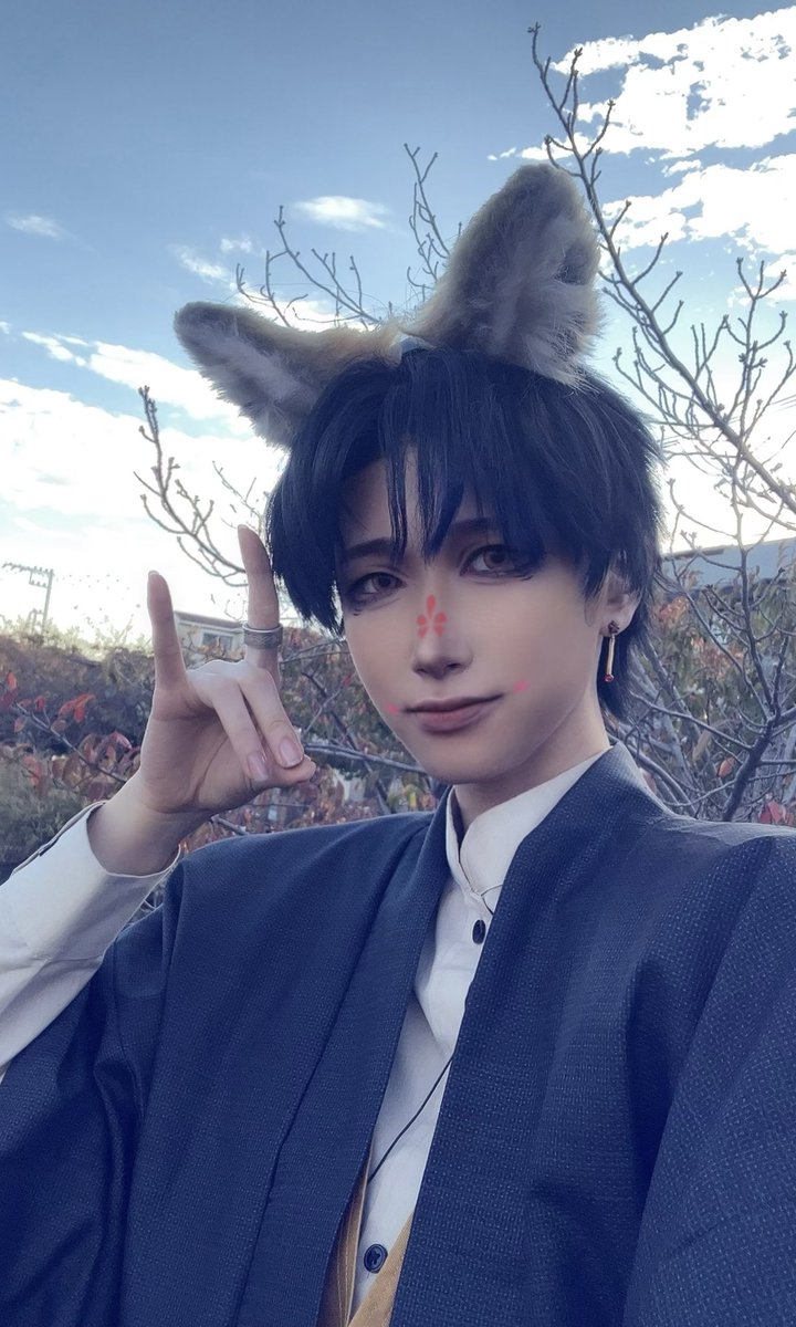 今日は吉兄ちゃんを顕現
新しくピンクの菊をもってるよ
花言葉は甘い夢