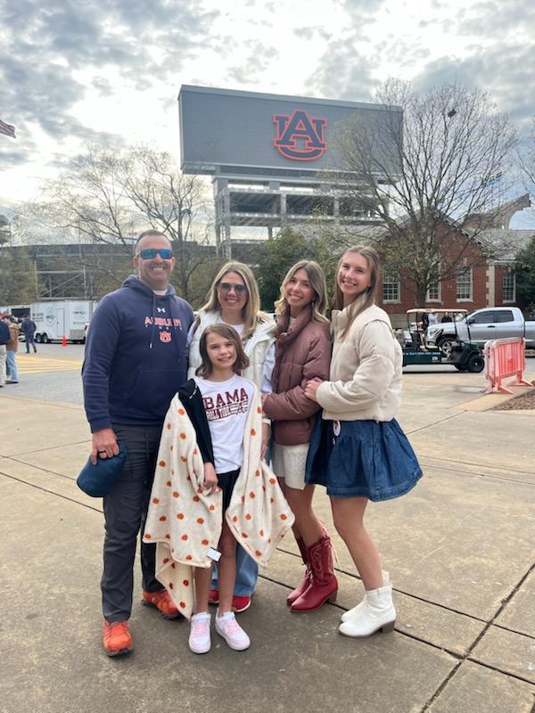 He_fishin_again's tweet photo. Iron bowl 2025 #housedivided https://t.co/DNFn5XVvOe