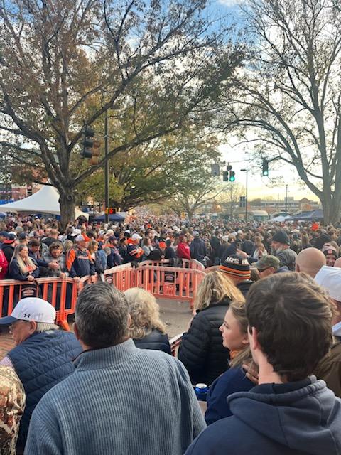 He_fishin_again's tweet photo. Iron bowl 2025 #housedivided https://t.co/DNFn5XVvOe