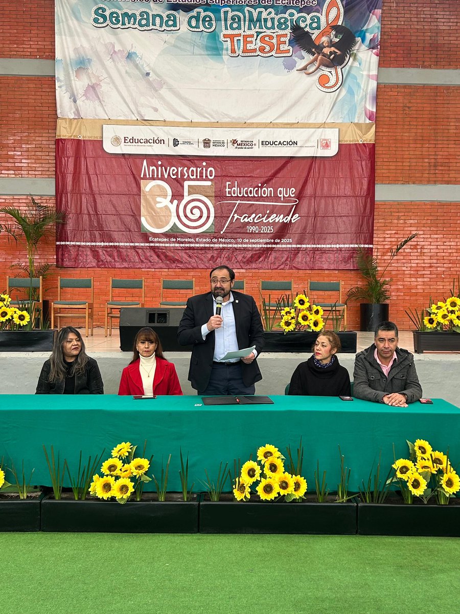 TESEeducativo's tweet image. Reencuentro TESE – Conectando Generaciones   
El Tecnológico de Estudios Superiores de Ecatepec (TESE) llevó a cabo el Reencuentro “Conectando Generaciones”, con el propósito de fortalecer el vínculo con sus egresadas y egresados.