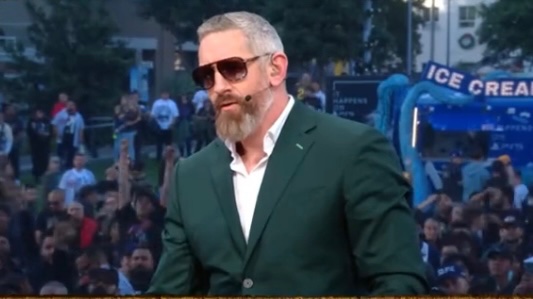 WrestlingWCC's tweet image. Wade Barrett explains why his hair is going gray 

“I saw a ghost a few weeks ago”