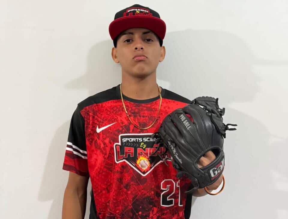 wilberdata's tweet image. Los Yankees han cancelado el preacuerdo de $250K que tenían con el prospecto venezolano de la clase 2026 Darwin Rivas

Repertorio:

Fastball: 95.6 mph
Slider: 82 mph
Changeup: 86

El equipo no quedó a gusto con el trabajo de Donny Rowland, ex director de scouteo internacional