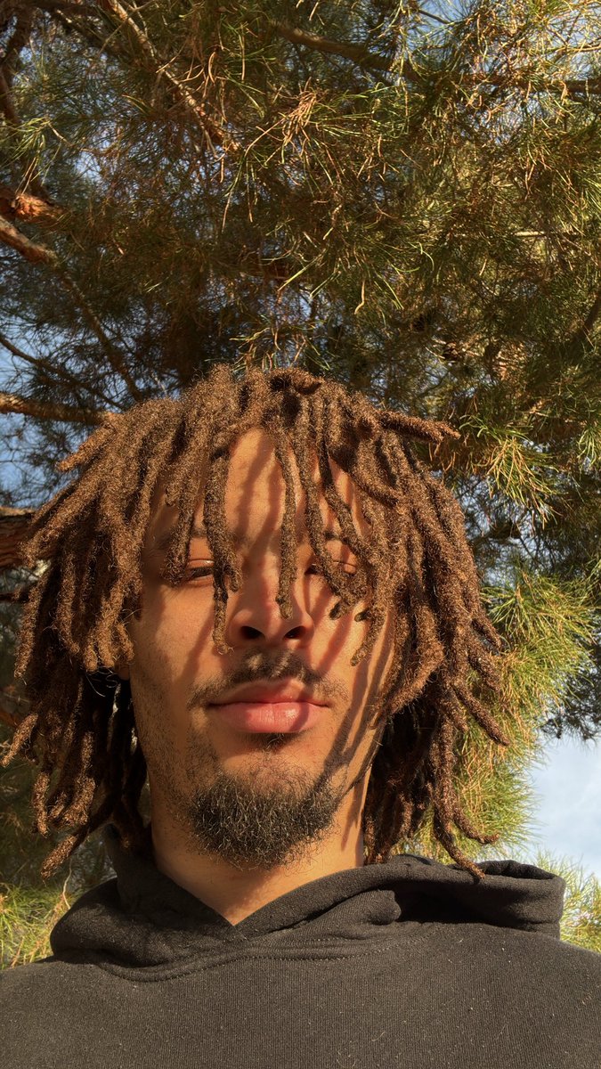 BugHendrix's tweet image. Shi gettin crazy man