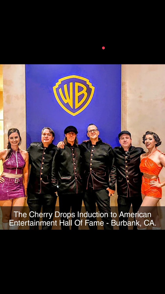 PyramidDJs's tweet image. Thank you to The American Entertainment Hall of Fame in California. I am truly honored. What a night it was at Warner Bros. Studios! I'll be posting many more pics and videos of the entire event highlights in later posts soon. 

#thecherrydrops #halloffame #burbank #losangeles