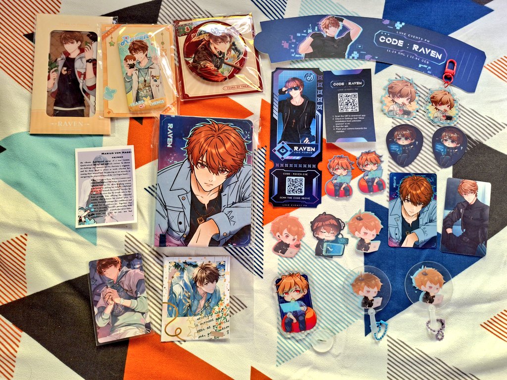 pauuridinghood's tweet image. The haul from #CodeRavenCSE

I didn&apos;t have those badges so it was a perfect merch for me! I had a blast! 🤭🤗