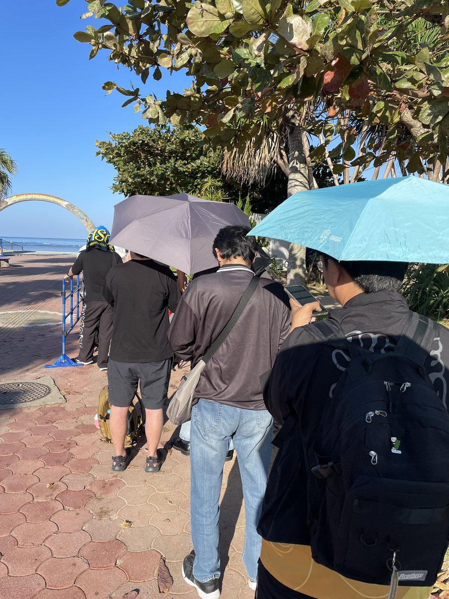 到着！今はだいたい十数人待ち！

#YOASOBI_WANDARA