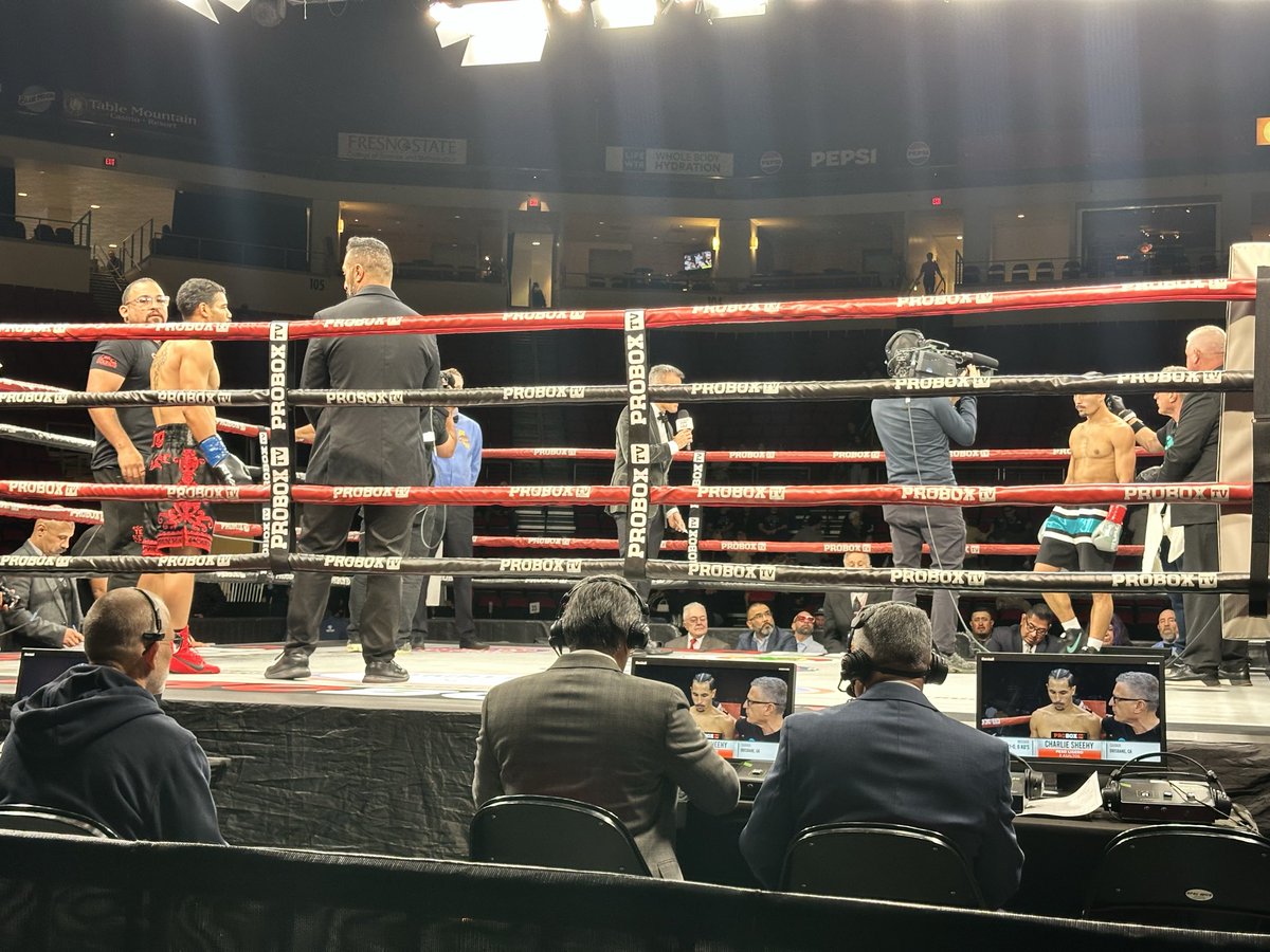 wolf2988's tweet image. #Boxing #Probox 

@ProBox_TV