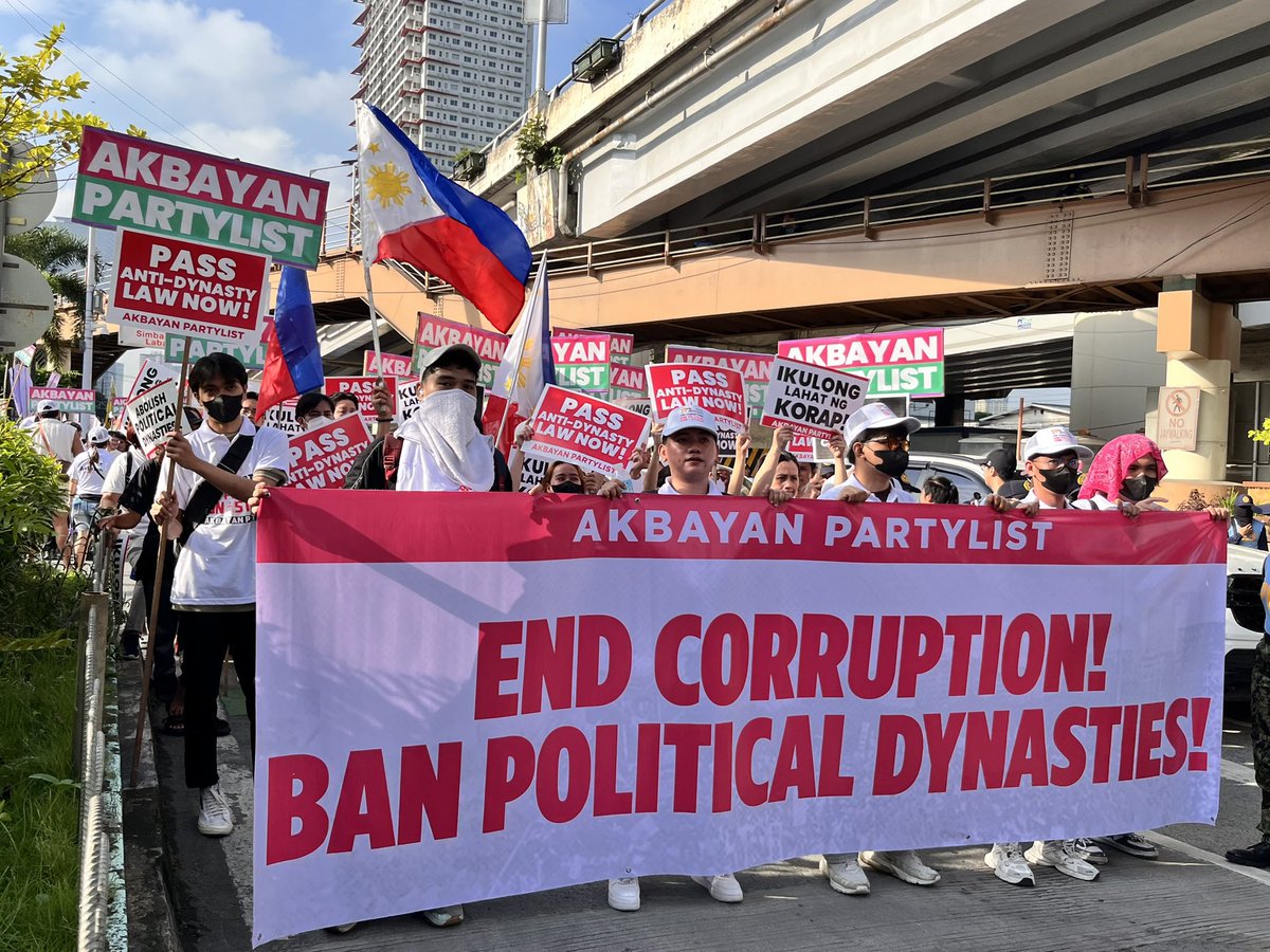 AkbayanParty's tweet image. Nandito na tayo sa EDSA Shrine para sa Trillion Peso March. Program will start at 9AM to 6PM, tara na puwede ka pa humabol! 🫶🏻

End Corruption! Ban Political Dynasties! ✊

#AkbayanPartylist