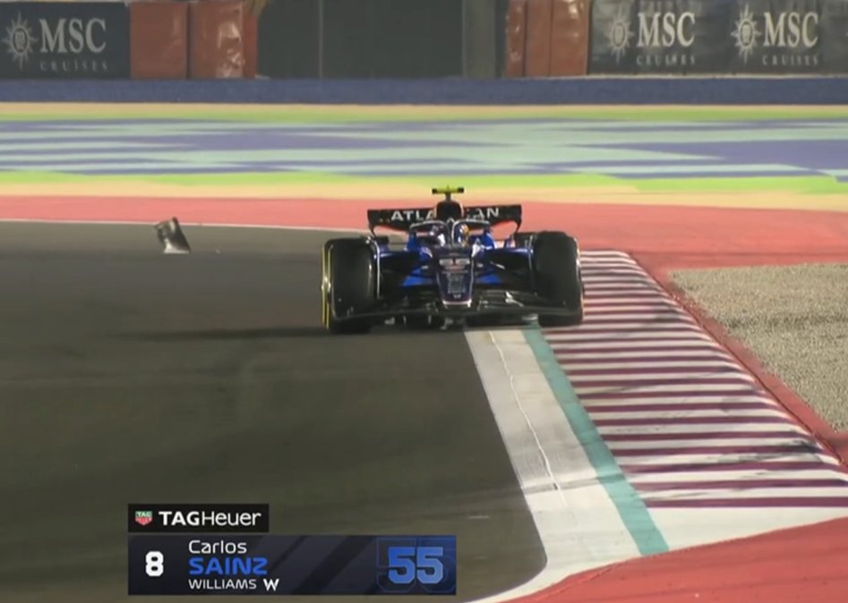 Ese Williams sobrevive con un Carlos, cinta y un sueño