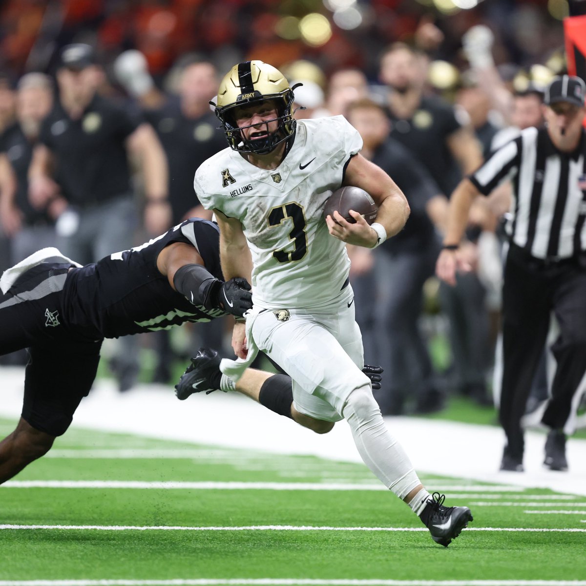 ArmyWP_Football's tweet image. The drive that gave us the lead:

13 plays
75 yards
6:21 time of possession 
2 4th down conversions

#GoArmy