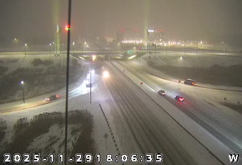 rickb8s's tweet image. Shoutout @INDOT doing a bang up job keeping the roads passable today
~ 8 inches as of now