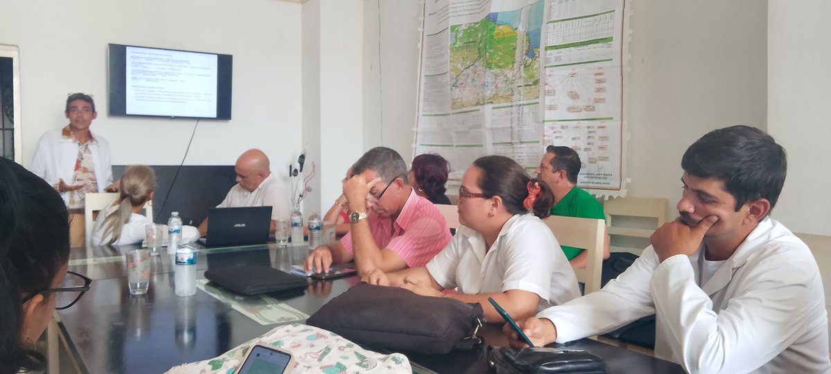 Se realiza en el día de hoy Plenaria sobre  la compleja Situación Higiénica Epidemiologica del Municipio Gibara con la presencia de Autoridades sanitarias del municipio y de la Dirección Provincial de Salud
#CubaPorLaVida 
#JuntosPodemos
