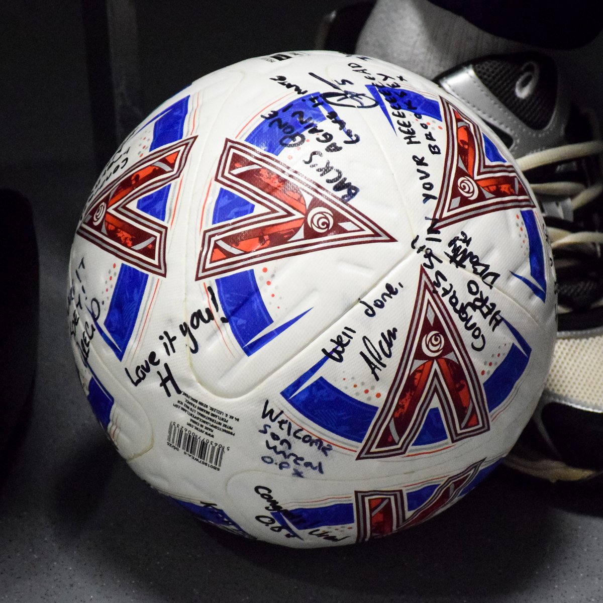 YorkCityFC's tweet image. 😁 Property of: Joe Grey.

#YCFC🔴🔵