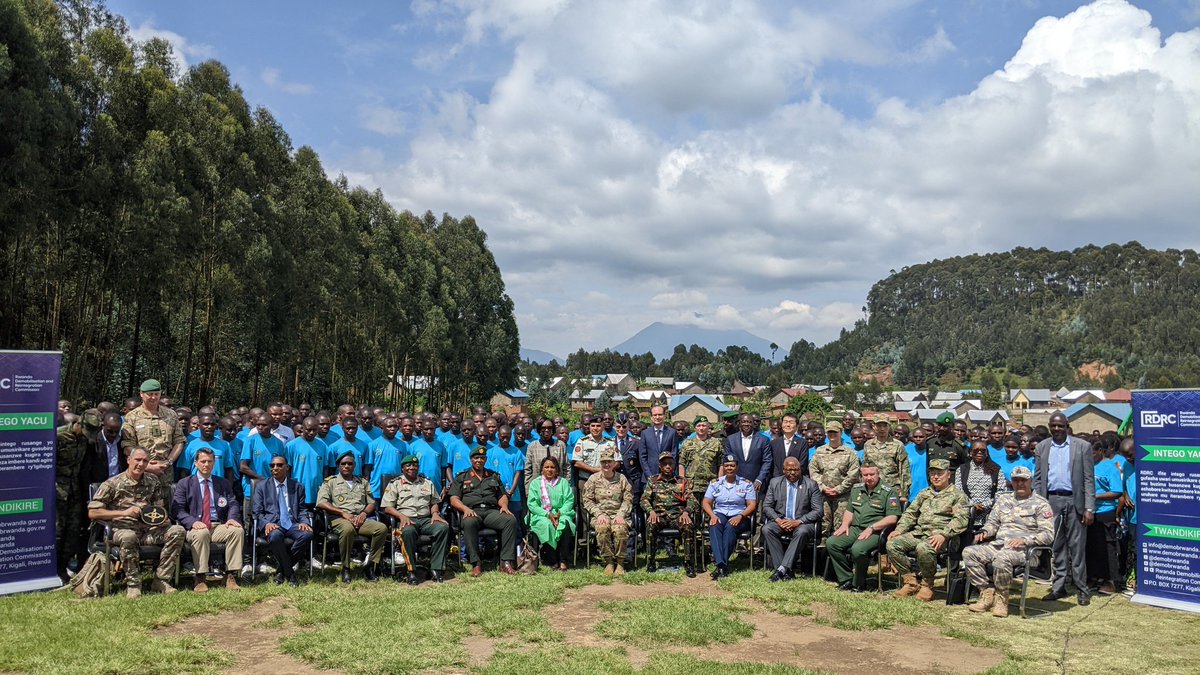 KigaliUpNews's tweet image. Military Attachés from 17 countries accredited to Rwanda visited the Mutobo Demobilisation Center (RDRC) on Nov 28.

The 20-member delegation was briefed on the center&apos;s critical role in reintegrating ex-combatants, a program they lauded as a key peace initiative. #Rwanda #RDC