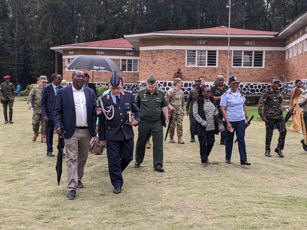 KigaliUpNews's tweet image. Military Attachés from 17 countries accredited to Rwanda visited the Mutobo Demobilisation Center (RDRC) on Nov 28.

The 20-member delegation was briefed on the center&apos;s critical role in reintegrating ex-combatants, a program they lauded as a key peace initiative. #Rwanda #RDC