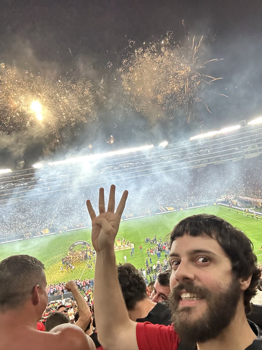 defantediogo's tweet image. triste? eu?