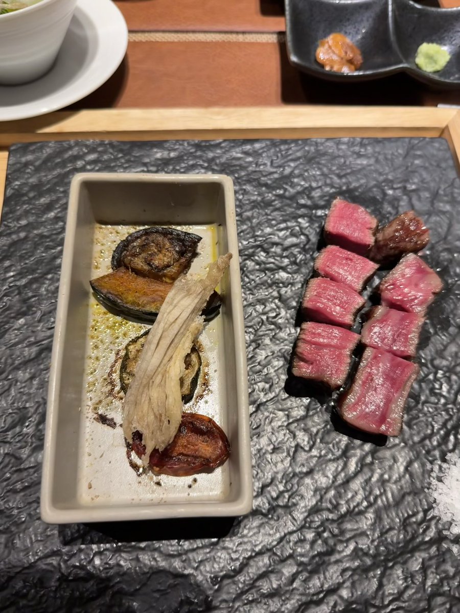 jiemi99's tweet photo. https://t.co/zcnZZEs4K9