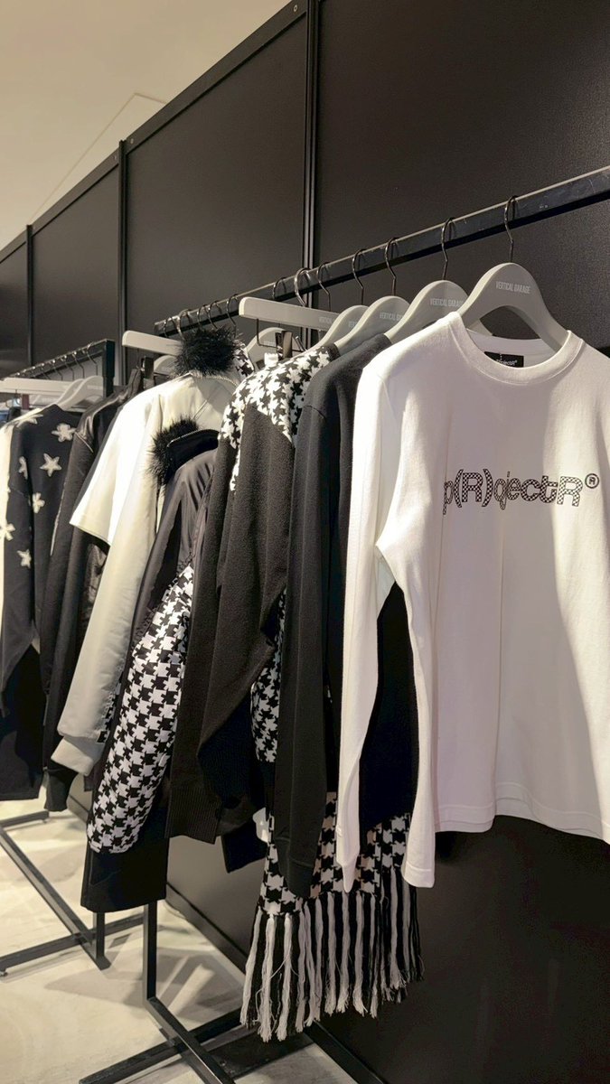 projectr___'s tweet image. #FEATURINGWORKS 
IN AEON Mall Osaka Dome City
POPUP Day 3

イオンモール大阪ドームシティ
〒550-0023
大阪市西区千代崎三丁目13番1 2F特設会場
OPEN：10:00〜21:00
※12/1(月)のみ 18:00 CLOSE

詳細は下記URL
verticalgarage.jp/topics

#THERAMPAGE 
#projectr
@therampagefext
@vertical_garage