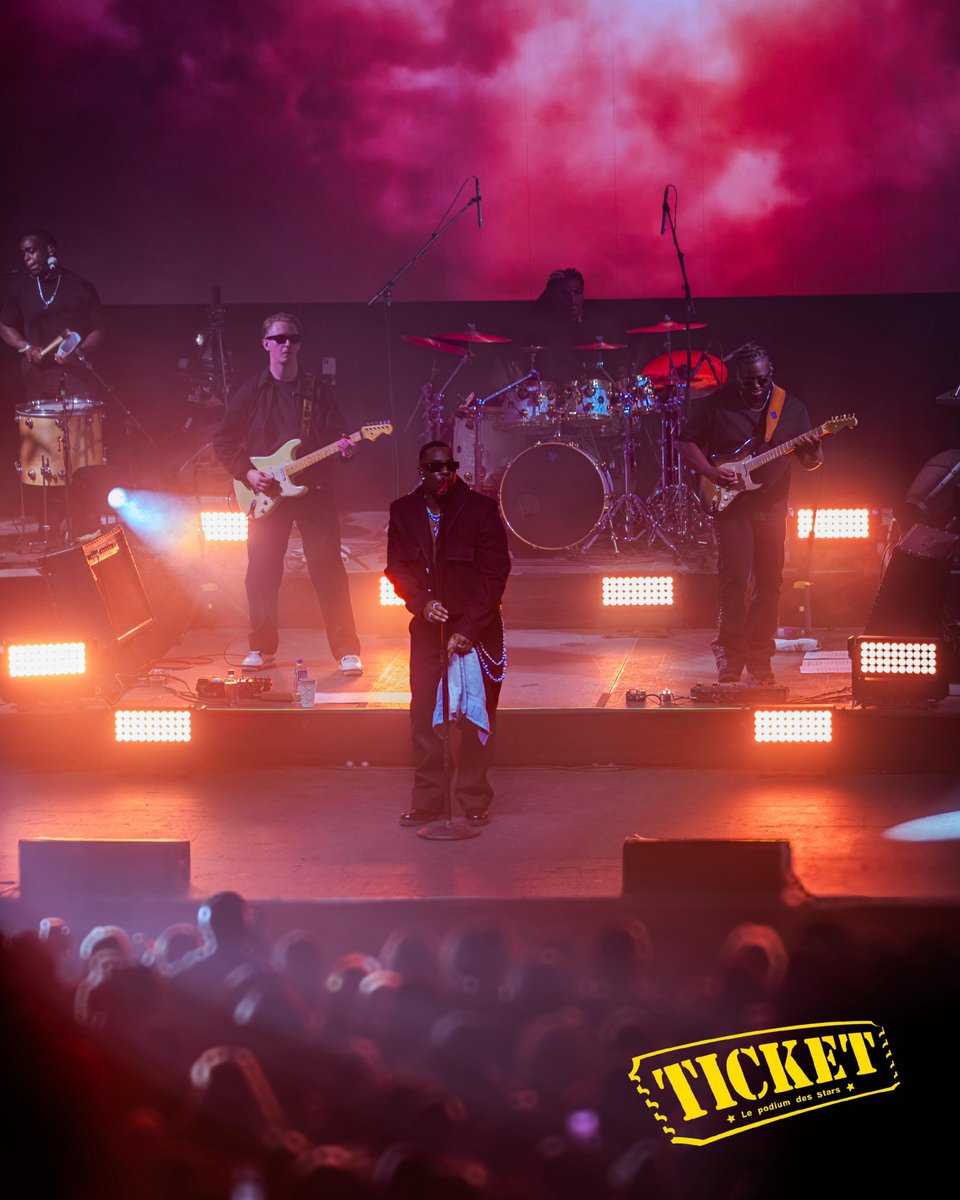 TICKETmaghaiti's tweet photo. Joe Dwèt File a fait escale au “Terminal 5” à Manhattan, New York, le 28 novembre 2025.
1/2 https://t.co/ASoNNHYPOG