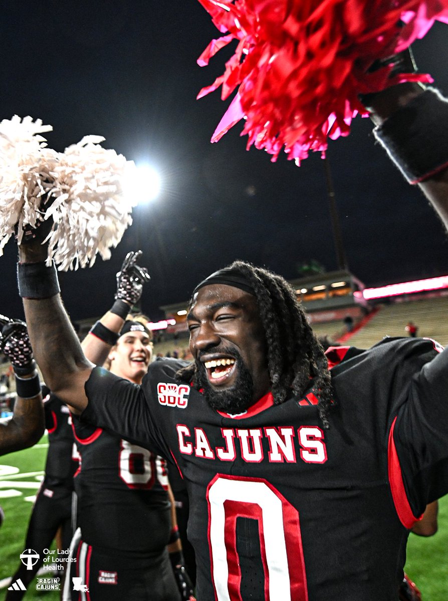 University builds on Vintage Louisiana Collection success with baseball and  softball gear | University of Louisiana at Lafayette, image size:894x1199