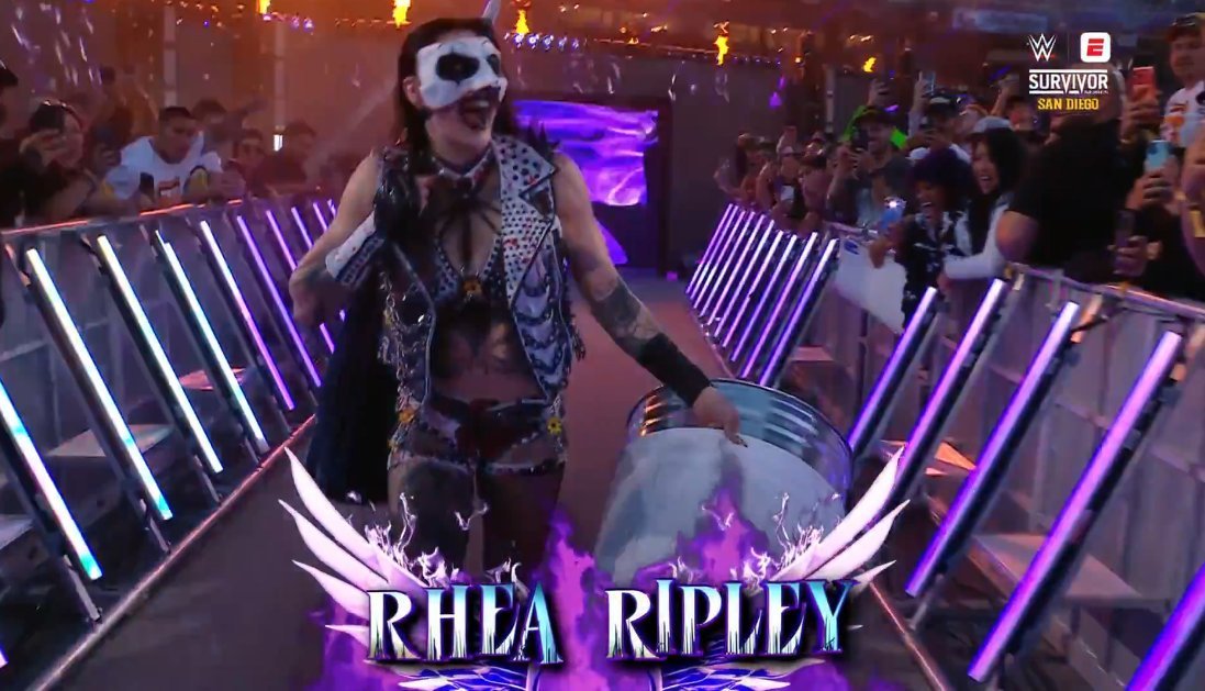 RHEA ART THE CLOWN RIPLEY!!! 😫

#Sur