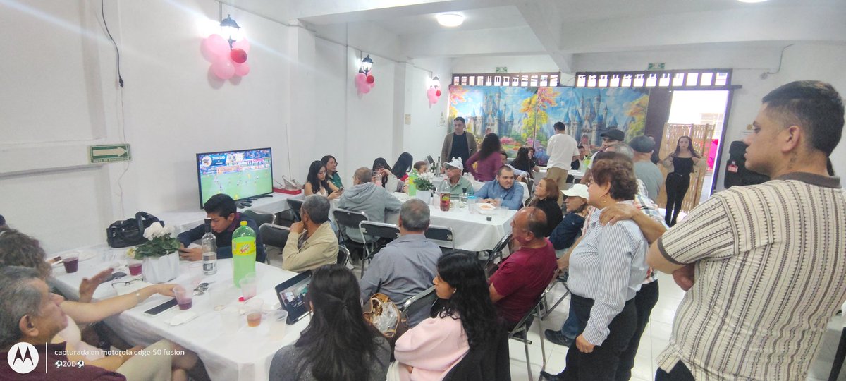 #CompadreVsCarnal y tu familia es futbolera? 

En el cumpleaños 85 atentos al juego