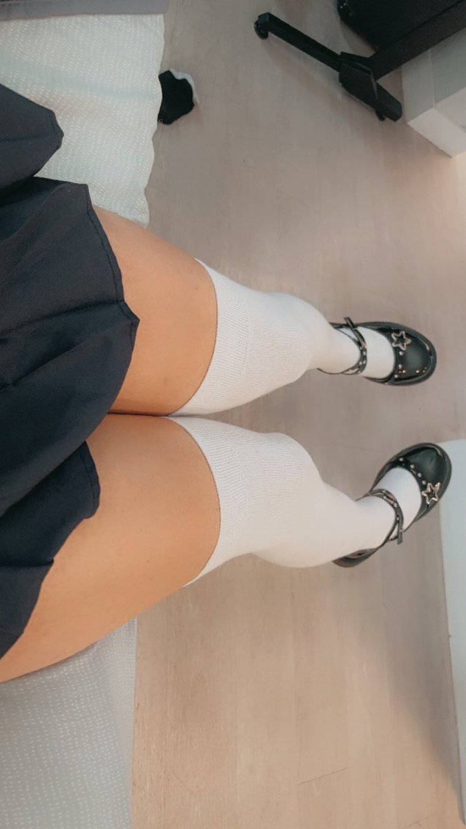 #いいニーハイの日