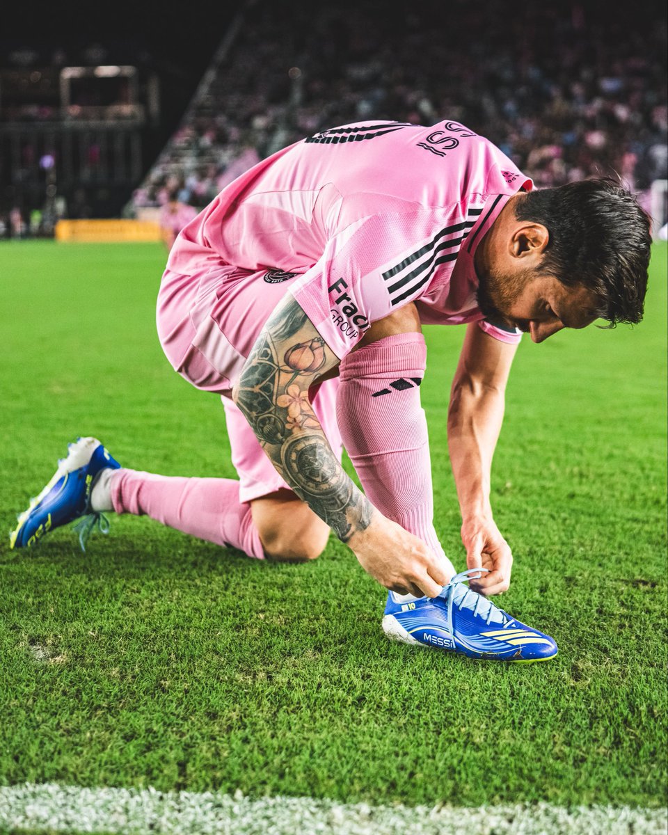 🚨 — الأسطورة ليونيل ميسي في عام 2025م: 

• 53 مباراة 
• 72 مساهمة 🤯
• 46 هدف
• 26 اسيست

😱😱😱😱😱😱😱😱😱😱😱😱😱