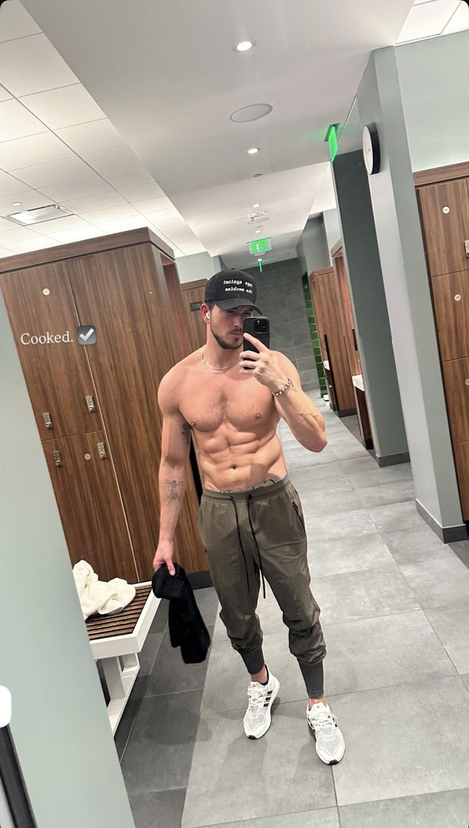 TeamRobWilson's tweet image. From @MrRobertScott IG Story!

#TeamRobWilson #SameTeam🔐