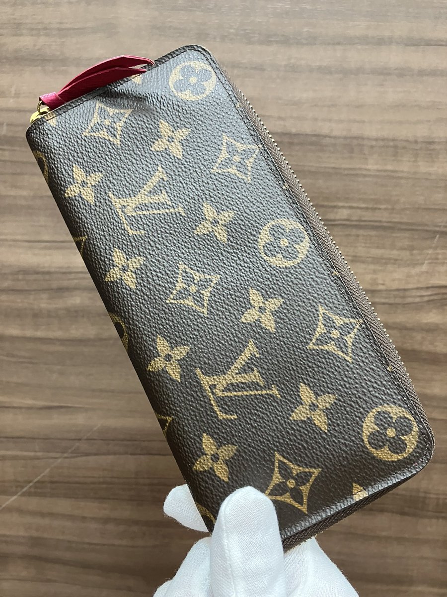 みなさんおはようございます☀️ お客様よりルイ・ヴィトンのお財布を