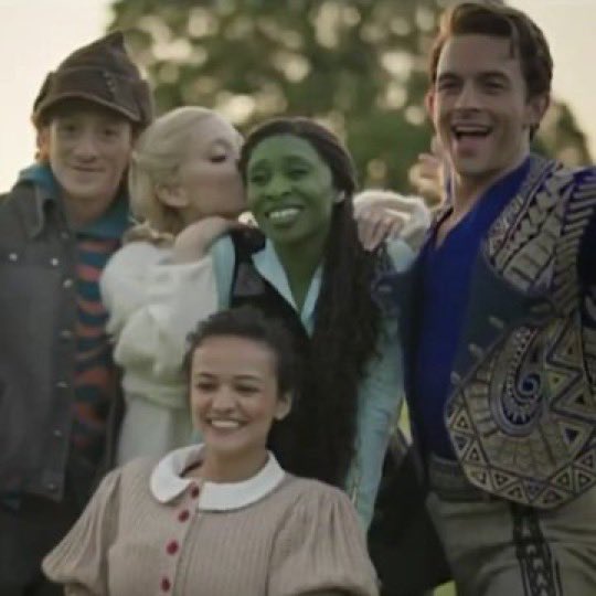 magnifcntlygay's tweet image. try not to say girlfriends challenge (impossible)