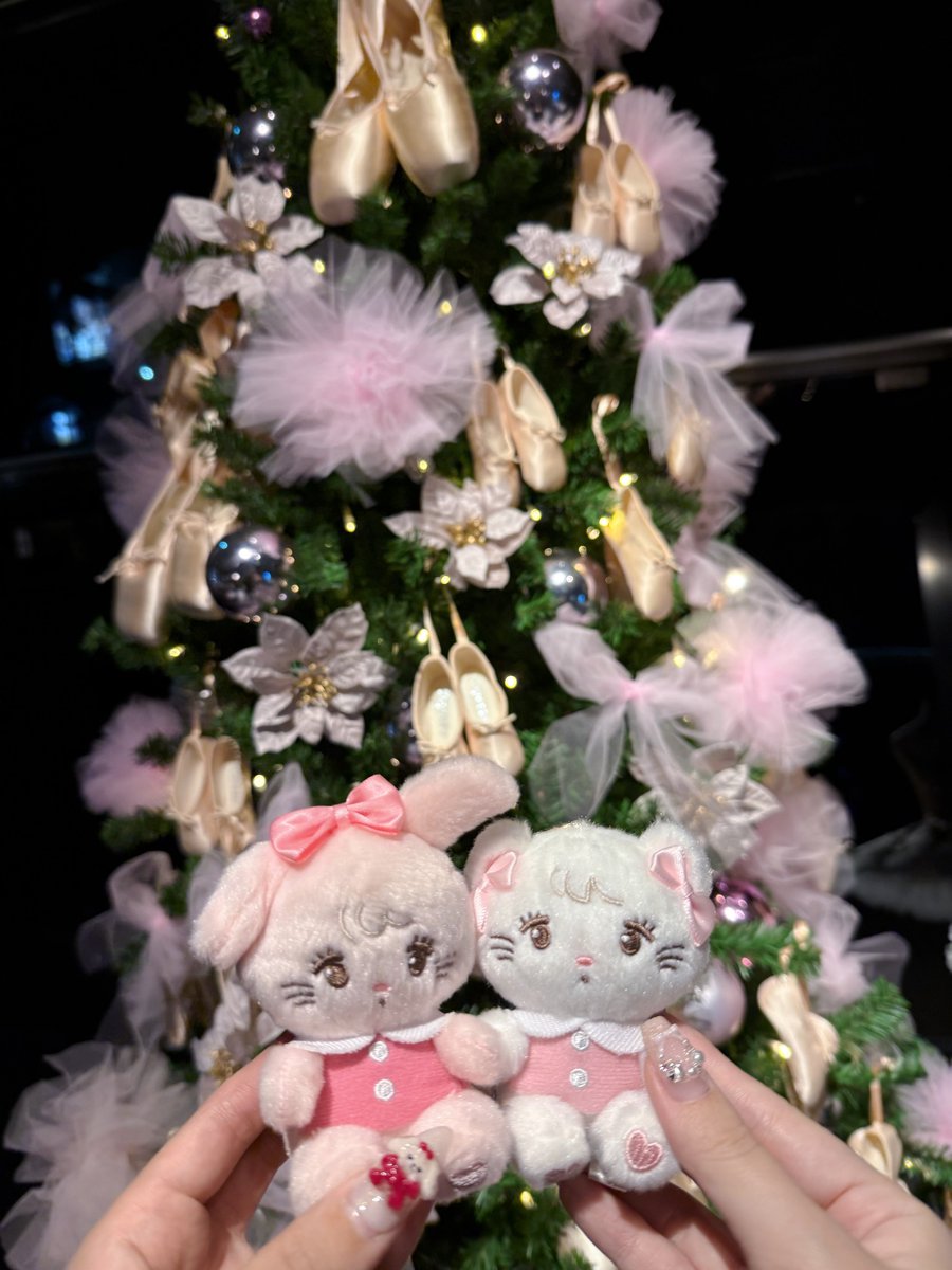 aa_chan37's tweet image. HLT Jacquard Mini Vanity Bagのnude pink🎀♡ 新作ミニバニティと引用写真のハートクリップかわいい🫶🏻 こちらは、サイズ感違うバージョン💫 mikkoのガチャぬいが3つはいる大きさです❕参考になりますように💘 

#Herlipto  #mikko