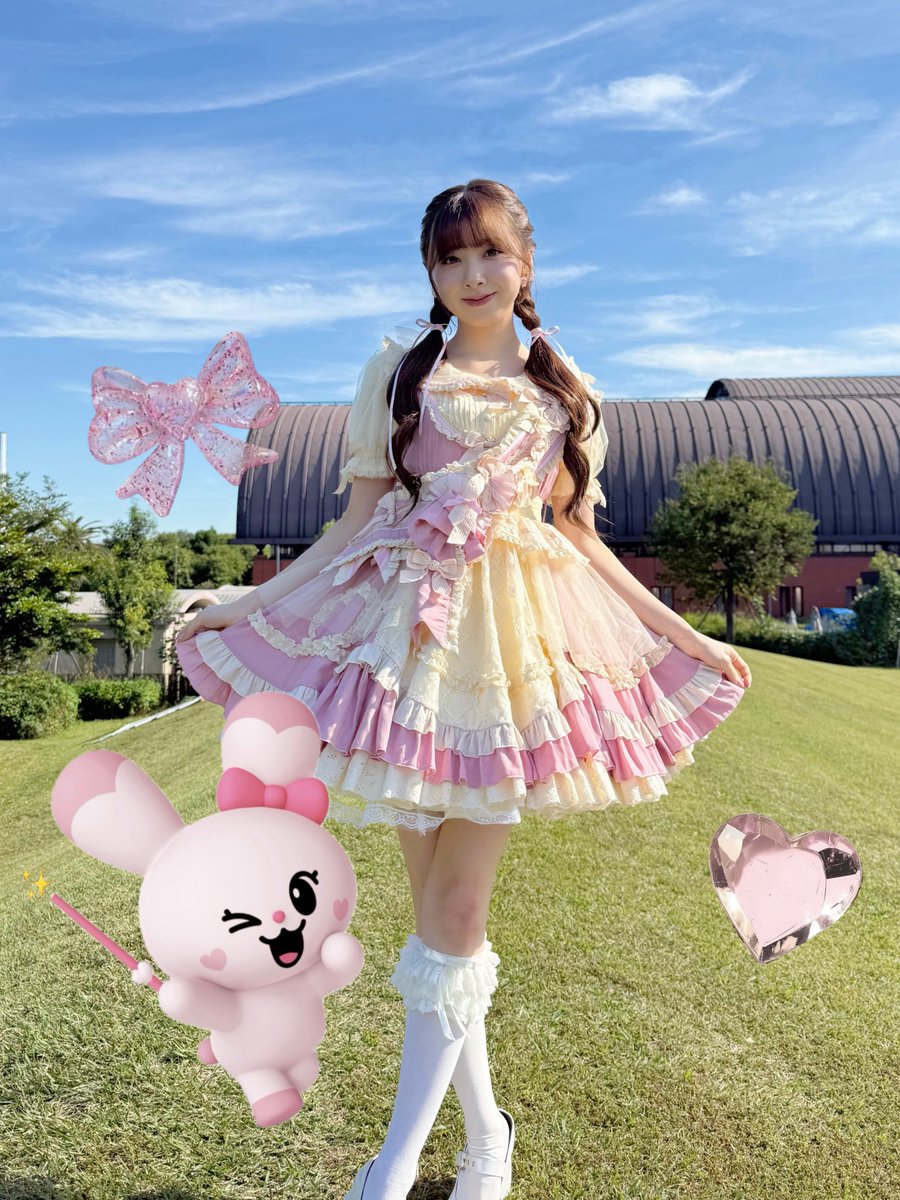 NiziU__official's tweet photo. 「Fairy Magic」Performance Video 
Behind Photos💝

▼ NiziU「Fairy Magic」Performance Video 
https://t.co/Wu2486jUrS

#RIKU #AYAKA #MIIHI 
#NiziU #ニジュー #니쥬 #WithU 
#NiziU_5th_Anniversary https://t.co/N44YaRyuEC