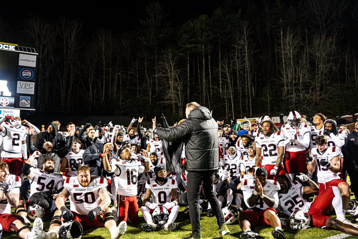 AStateFB's tweet image. Brotherhood. This is what it’s all about‼️🎳

#WolvesUp🐺 I #PoundTheRock🪨🔨