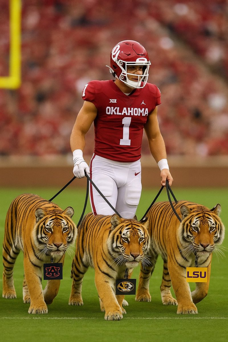 DebbieEvery's tweet photo. Funny. I didn’t see Venables as a cat person. https://t.co/PgKgXrFGFh