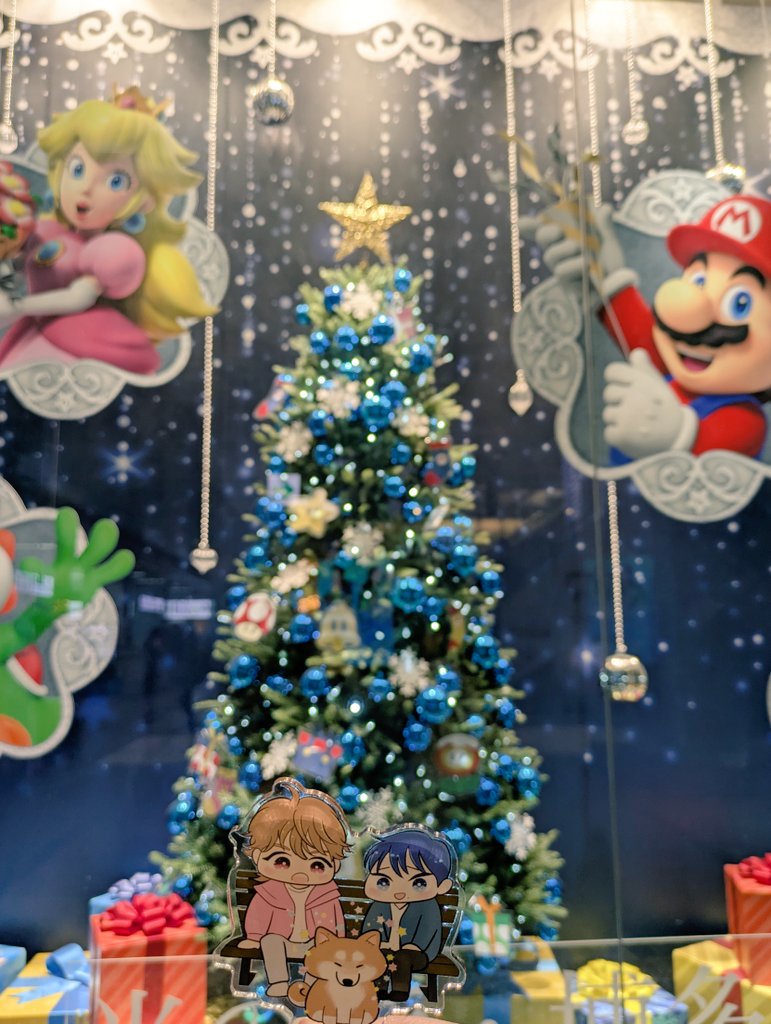 おはよう～☀駅もXmas一色ですなぁ🎄さあ、帰ります🚃