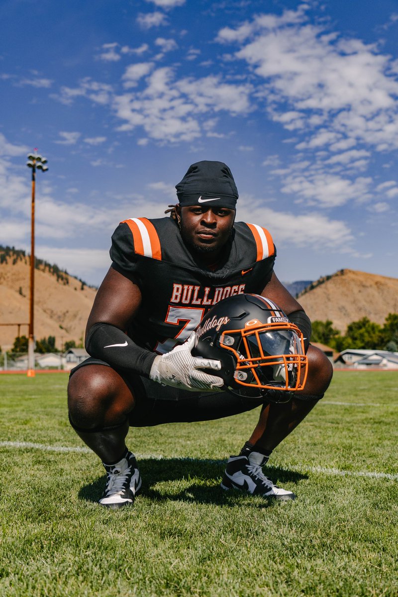 CASHMERE MAKING A STATEMENT TODAY!!! WOW!!!👀📈

LETS GOOOO <a href="/prin_fox77/">Prin Fox</a> 👏👏👏

BULLDOGS ARE PLANTING THEIR FLAG BEFORE HEADING TO MONTLAKE FOR IT ALL 💍🔥🏈

Congratulations <a href="/Bulldogs_Cash/">Cashmere Bulldogs Athletics</a> !!! 💯

<a href="/CoachBremer/">Matt Bremer</a> <a href="/tdfox31/">travisfox31/77</a> <a href="/wiaawa/">WIAA</a>