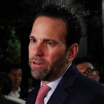 Carlos Loret De Mola es el excusado donde hace sus necesidades toda la oposición

¿Cierto o no cierto?

🙋

Ccp <a href="/CarlosLoret/">Carlos Loret de Mola</a>