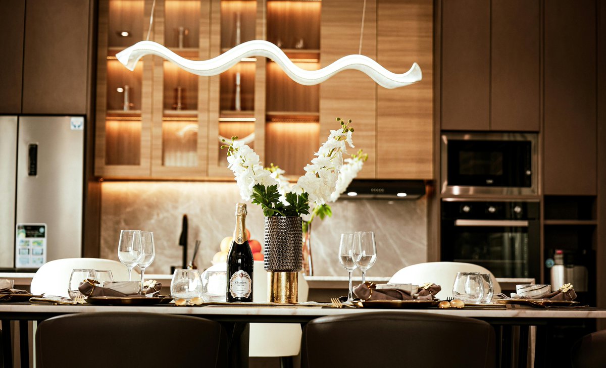 fuzzybeedecor1's tweet image. “Ambience” - its the vibe of a room -the overall mood, atmosphere, or feeling that a room or space gives off.
It’s created through light, color, sound, scent, and decor. So put your &quot;vibe&quot; in motion then!! 🐝🐝

fuzzybeedecor.com

#interiors #ambiance #homedecor #decor